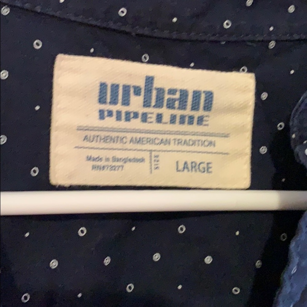 Button up - Picture 2 of 3